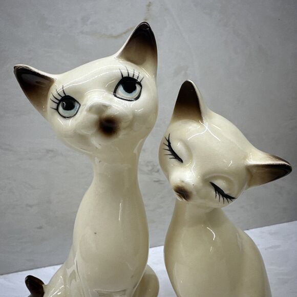 2 Vintage Ceramic Vicki MCM Siamese Cats 7in and 8in Tall Signed Delicate Lovely - Picture 5 of 14